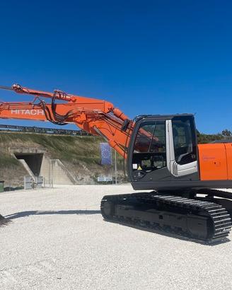 ESCAVATORE CINGOLATO HITACHI 240 N-3