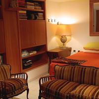 Salotto fine 800 divanetto e poltrone