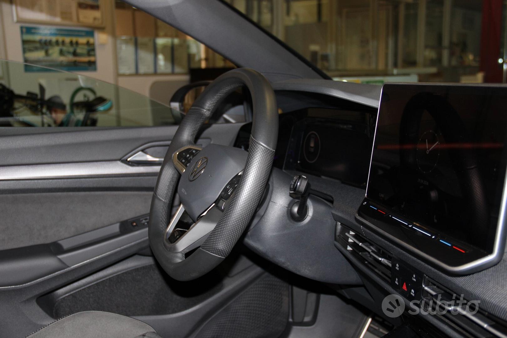 Volkswagen Golf 2025 photo 4