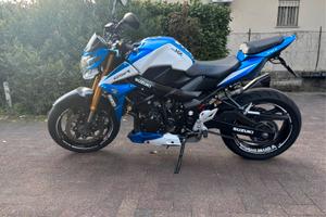 SUZUKI GSR 750 ABS