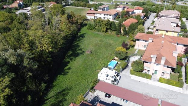 Pordenone - Terreno con rustico 175 K Rif. V62