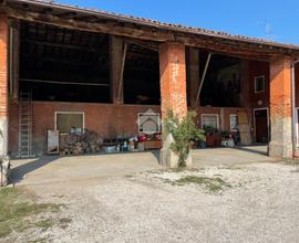 CASA DI CORTE A LENO