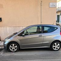 Mercedes Classe A 160 diesel anno 2009 con 2