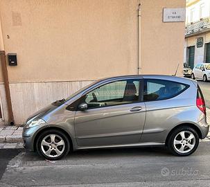 Mercedes Classe A 160 diesel anno 2009 con 2