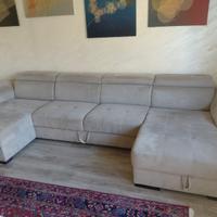 divano in alcantara grigio chiaro