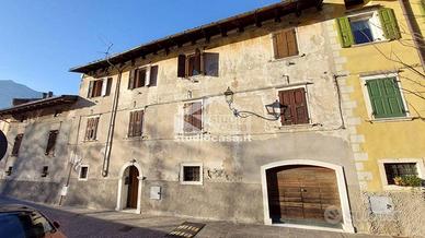 CASA TERRA CIELO CON DUE APPARTAMENTI