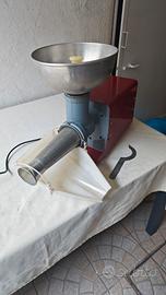 Macchina spremi pomodori