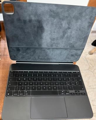 Apple Magic Keyboard  ipad pro M4/M5 13 pollici