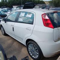 Grande punto 1.2 benzina. Solo per pezzi di ricamb