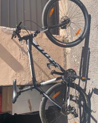 Mountain bike Scott
