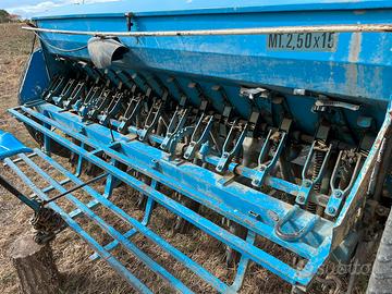 Seminatrice Simac per cereali