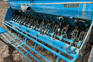 Seminatrice Simac per cereali