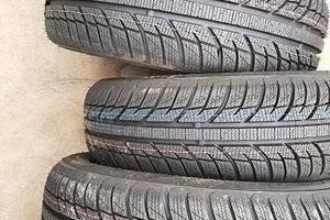 4 gomme usate 225 55 19 toyo snow proxes