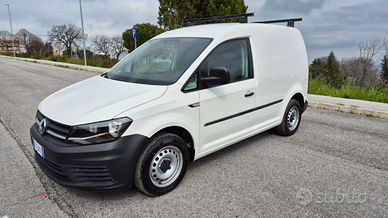 Volkswagen caddy 26 450 km
