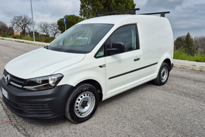 Volkswagen caddy 26 450 km