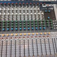 Mixer Soundcraft Signature 16