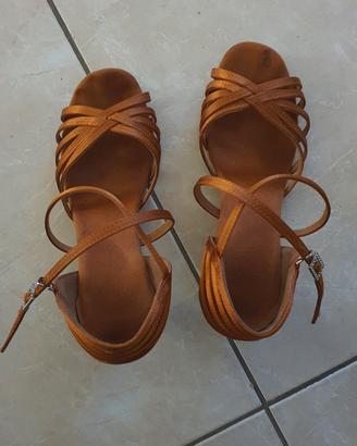 Scarpe da ballo latini