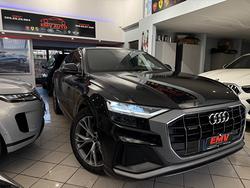 Audi Q8 45 TDI quattro tiptronic S-LINE..