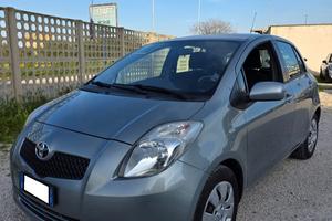 Toyota Yaris 1.0 5 porte Sol