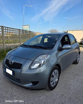 Toyota Yaris 1.0 5 porte Sol