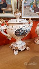 Poetiche in porcellana avorio e oro