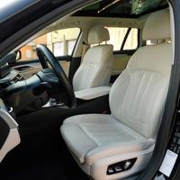 BMW 530d xDrive Touring INDIVIDUAL Pelle-Tetto-HUp