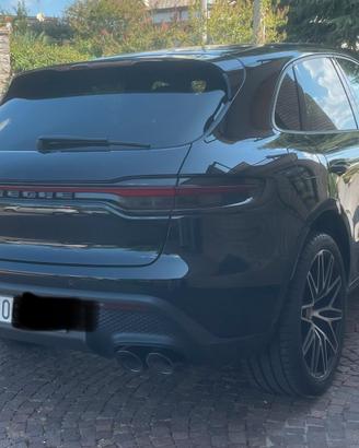 Auto porsche macan pdls ,bose,tetto cerchi 21 full