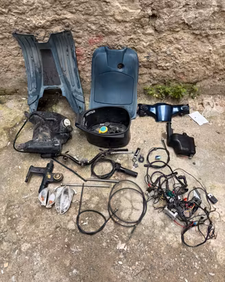Smembro Ricambi Vespa LX 50 125 150 cc