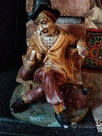 Statuina in ceramica o porcellana vintage