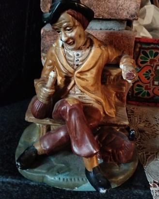 Statuina in ceramica o porcellana vintage