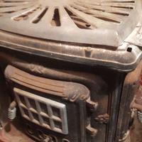 Stufa a  legna vecchia