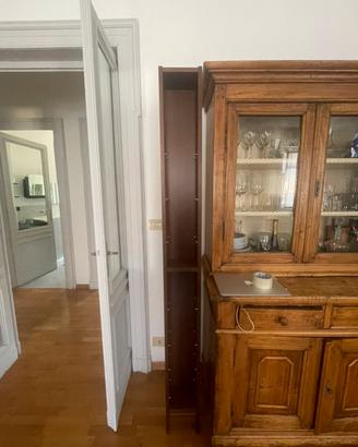 Colonnina in legno porta cd/dvd