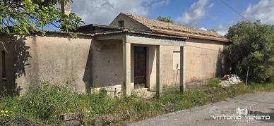 Rustico / Casale di 122 m² con 3 locali e box auto