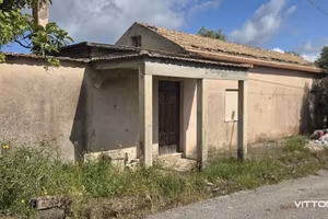 Rustico / Casale di 122 m² con 3 locali e box auto