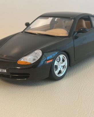 Porsche carrera 996 1/18
