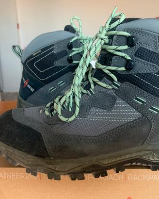 Scarponcini trekking