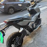 Xadv 750 grigio finanza