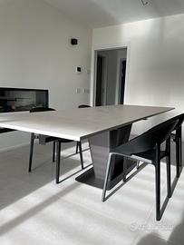 Tavolo Allungabile Silver con base Antracite