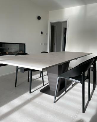 Tavolo Allungabile Silver con base Antracite