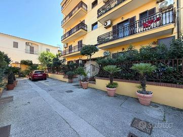 3 LOCALI A BACOLI