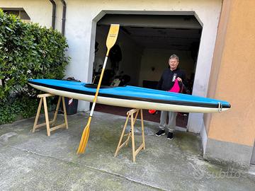 Tavolo in legno massiccio