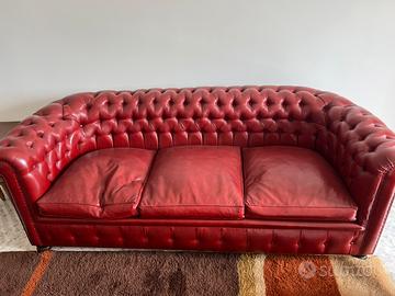 Divano in pelle chester con poltrone