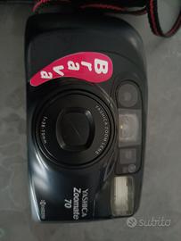 Kyocera YASHICA ZOOMATE 70 BRAVA Compatta 35mm con