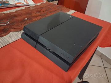ps4 fat 500GB usata in buone condizioni