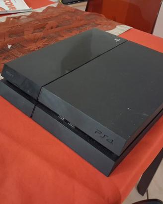 ps4 fat 500GB usata in buone condizioni