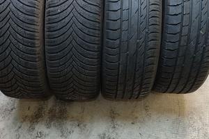 Gomme 205/55/16