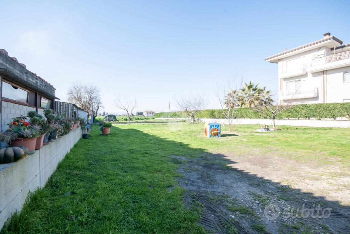 TER. RESIDENZIALE A ROSETO DEGLI ABRUZZI - Vista 5