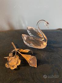 Soprammobili Swarovski : cigno e fiore