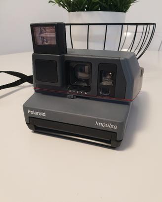 polaroid impulse 600