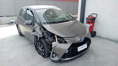Toyota Yaris 1.5 Hybrid 5 porte Cool